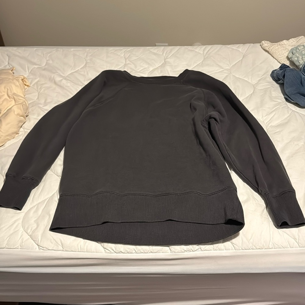 Aerie XS grey crewneck sweatshirt
